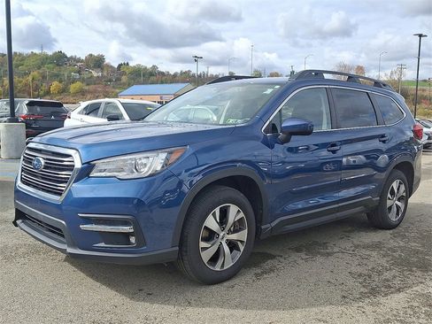 Used 2022 Subaru Ascent Premium w/ Convenience Package image 3