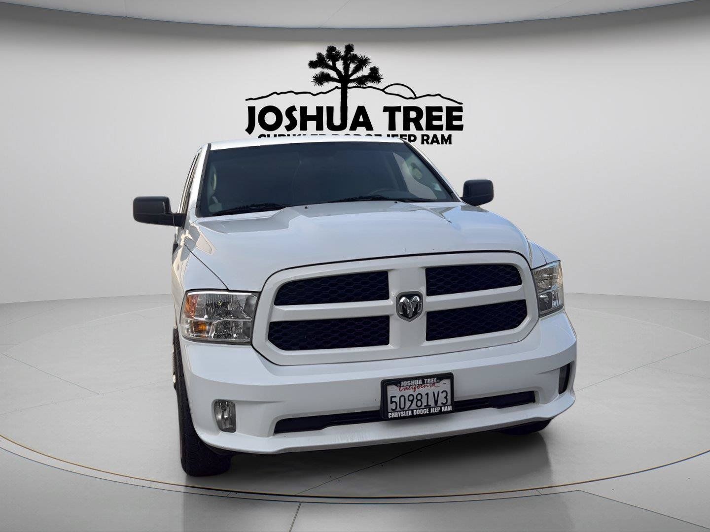 Used 2018 RAM 1500 Express w/ Express Value Package AWD/4WD image 3