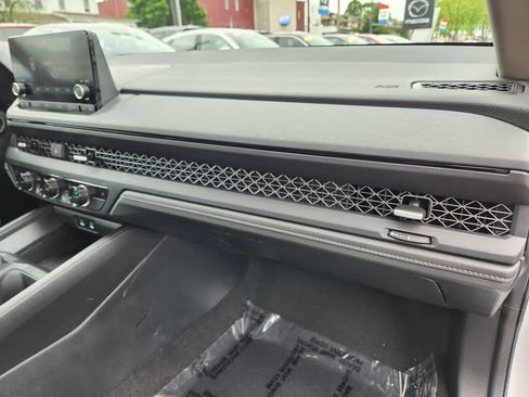Certified 2025 Honda Accord SE image 17