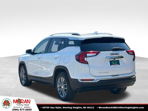 Certified 2023 GMC Terrain SLT FWD image 3