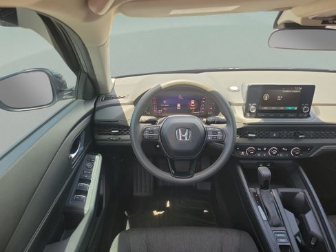 Used 2023 Honda Accord EX image 5