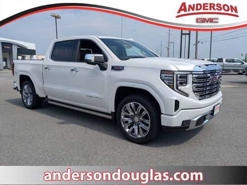 Used 2022 GMC Sierra 1500 Denali w/ Denali Reserve Package AWD/4WD image 1