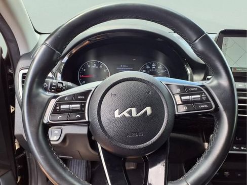 Used 2023 Kia Seltos EX AWD/4WD image 9