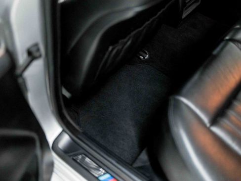 Used 2003 BMW M5 RWD image 50