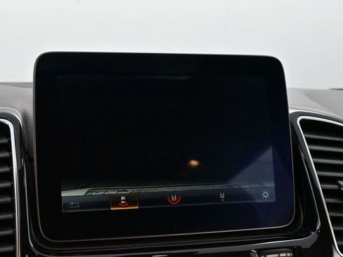 Used 2017 Mercedes-Benz GLE 350 4MATIC image 23