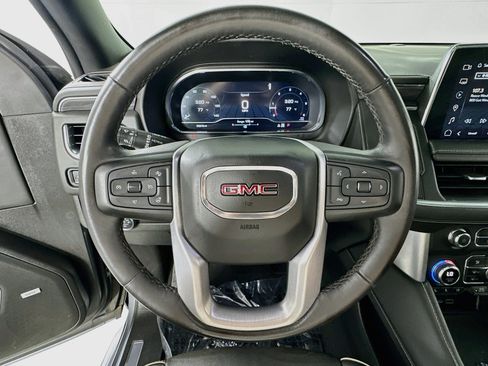 Used 2022 GMC Yukon XL SLT w/ SLT Premium Package AWD/4WD image 11