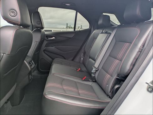 Used 2022 Chevrolet Equinox RS AWD/4WD image 15