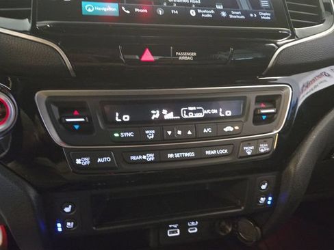 Used 2025 Honda Ridgeline Black Edition image 19