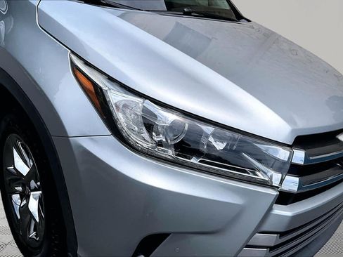 Used 2017 Toyota Highlander Limited Platinum AWD/4WD image 28