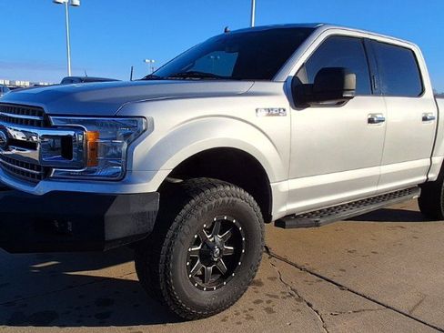 Used 2019 Ford F150 XLT w/ Equipment Group 302A Luxury image 4