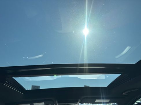 Used 2020 Nissan Titan PRO-4X w/ Pro-4x Convenience Package image 10