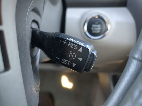 Used 2009 Toyota Camry XLE image 23