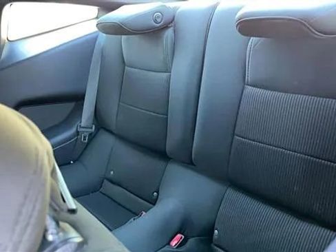 Used 2013 Ford Mustang Coupe image 6