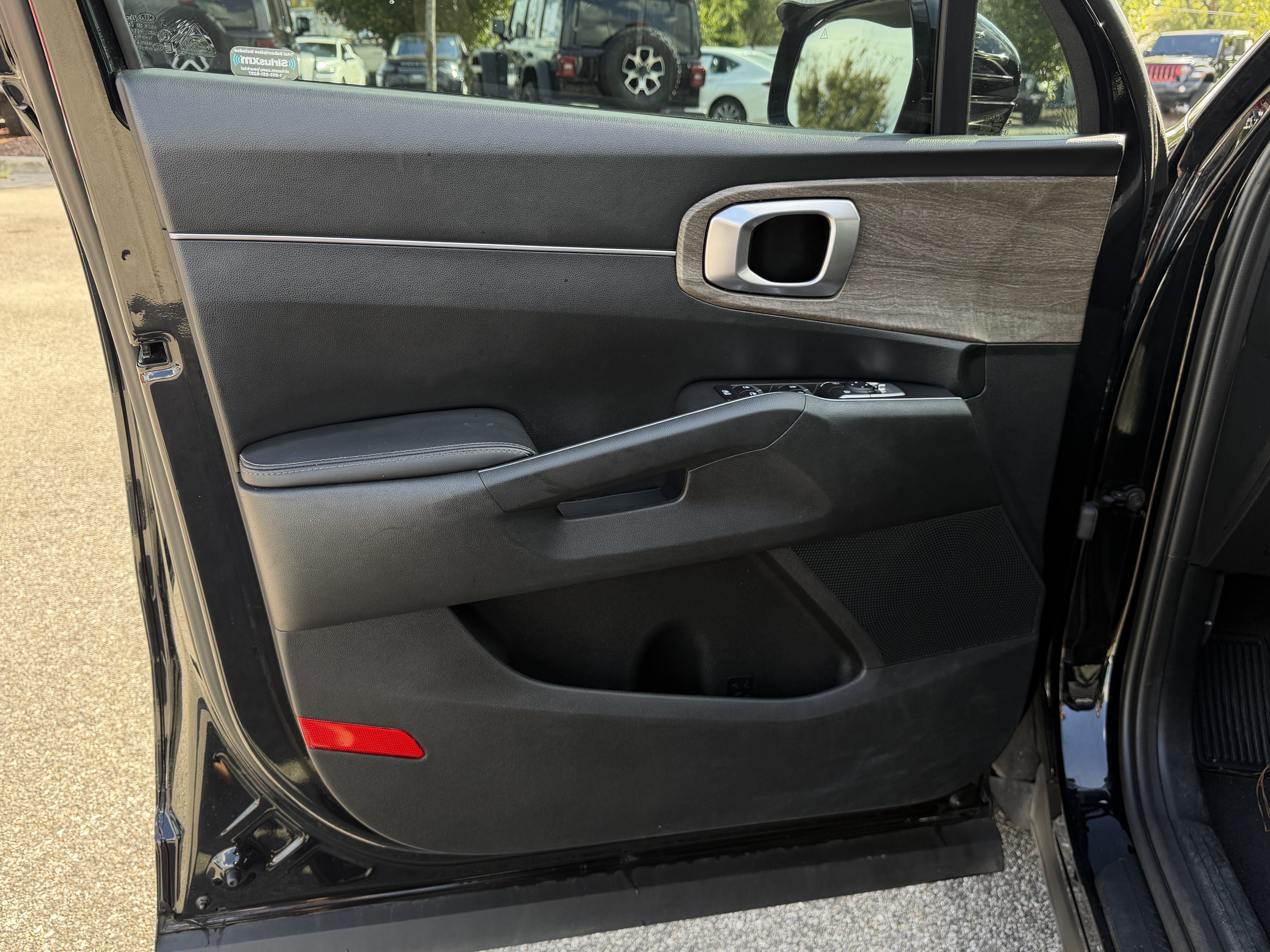 Used 2021 Kia Sorento EX FWD image 14