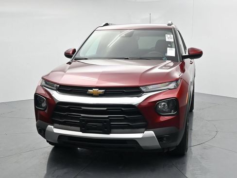 Used 2022 Chevrolet TrailBlazer LT w/ Convenience Package AWD/4WD image 3