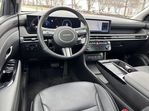 Used 2025 Hyundai Tucson Limited image 17