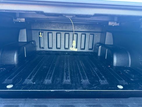 Used 2010 Ford Explorer Sport Trac Limited image 15