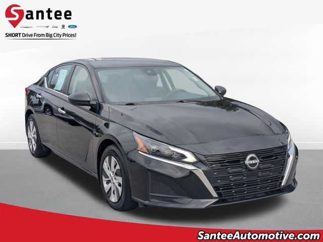 Used 2024 Nissan Altima 2.5 S FWD image 1