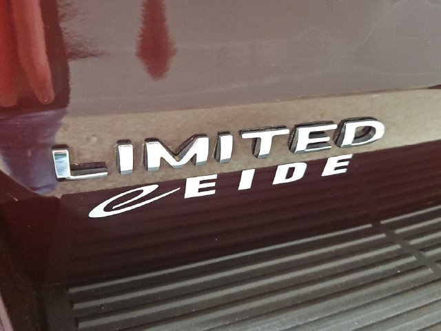 Certified 2020 Ford Expedition Limited w/ Special Edition Package AWD/4WD image 39