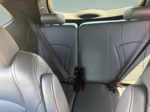 Used 2022 Buick Enclave Premium AWD/4WD image 12
