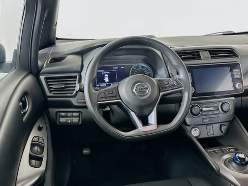 Used 2022 Nissan Leaf S FWD image 18