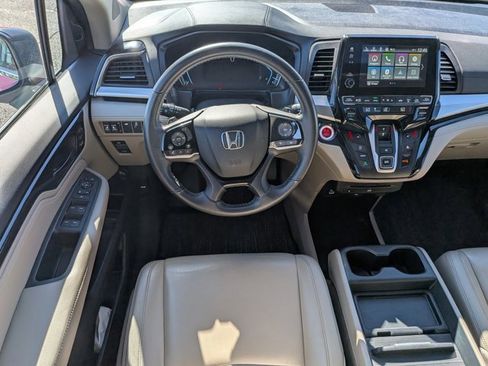 Used 2023 Honda Odyssey Touring image 17