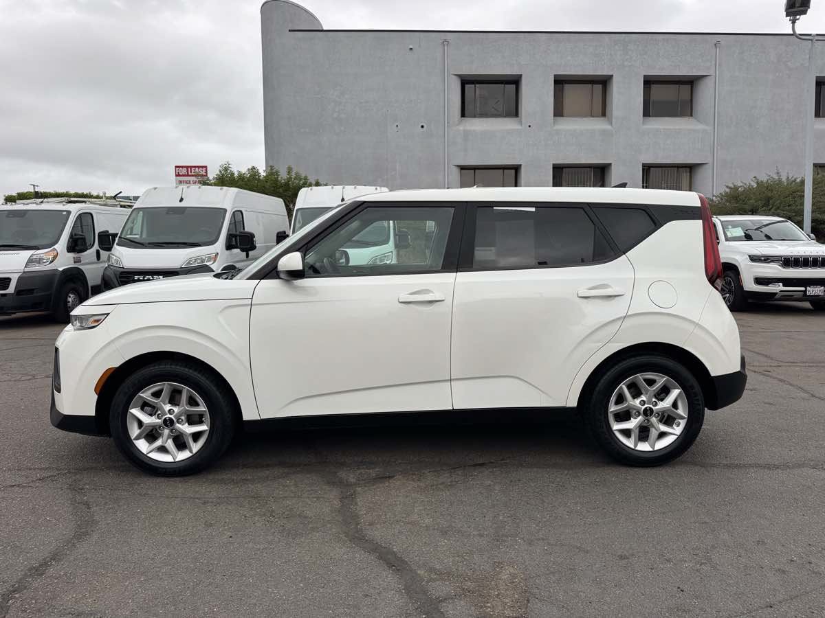 Used 2022 Kia Soul LX w/ Technology Package FWD image 8