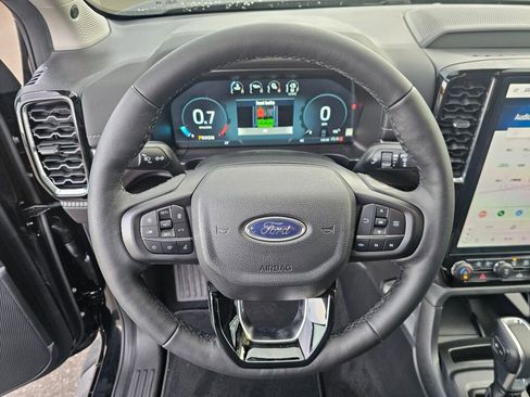 New 2025 Ford Ranger Lariat w/ FX4 Off-Road Package image 13