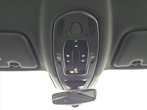 Certified 2025 Porsche Cayenne Coupe AWD/4WD image 22