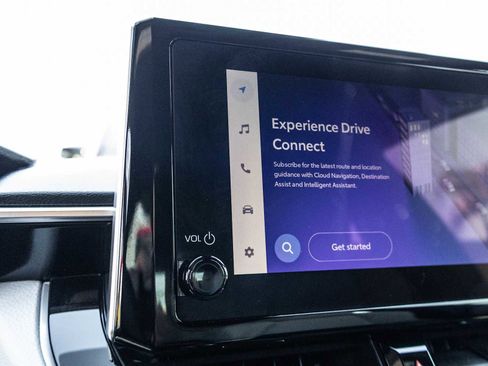 Certified 2025 Toyota Corolla SE image 26