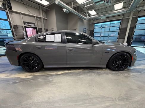 Used 2018 Dodge Charger R/T image 25