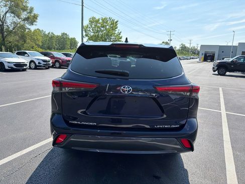 Used 2021 Toyota Highlander Limited AWD/4WD image 6