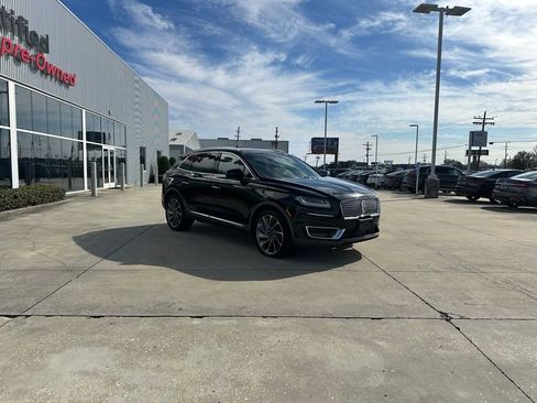 Used 2020 Lincoln Nautilus Reserve w/ Equipment Group 202A image 3