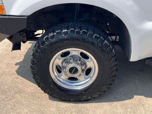 Used 2004 Ford F350 Lariat AWD/4WD image 17