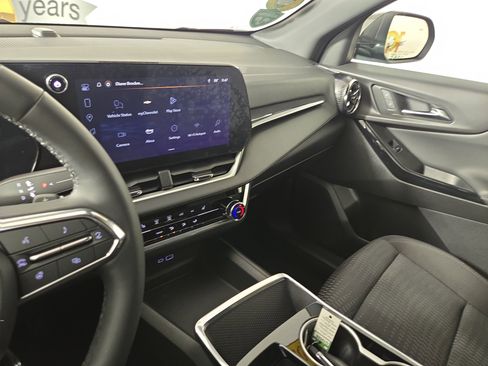 Certified 2025 Chevrolet Equinox LT w/ Safety and Technology Package image 24