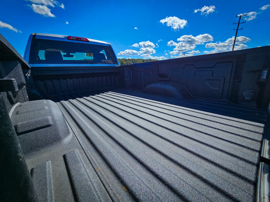 Used 2022 GMC Sierra 3500 Pro w/ Convenience Package AWD/4WD image 7