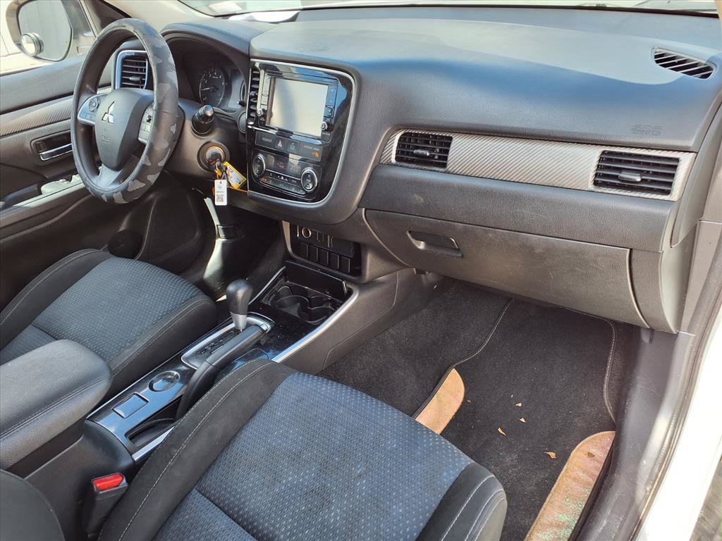 Used 2018 Mitsubishi Outlander ES FWD image 8