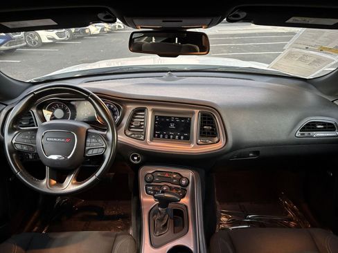 Used 2023 Dodge Challenger SXT image 32