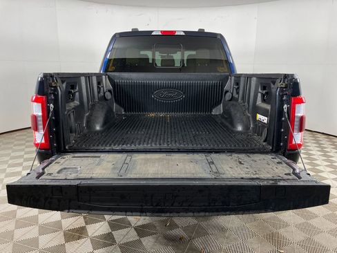 Used 2023 Ford F150 Lariat w/ Max Trailer Tow Package image 28