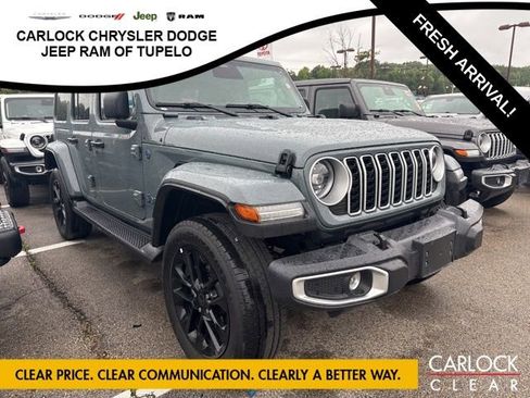 Used 2025 Jeep Wrangler Unlimited Sahara AWD/4WD image 4