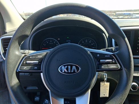 Used 2020 Kia Sportage LX image 19