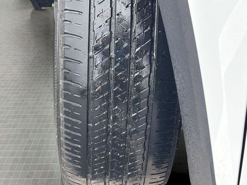 Used 2020 GMC Terrain SLE w/ Driver Convenience Package image 11