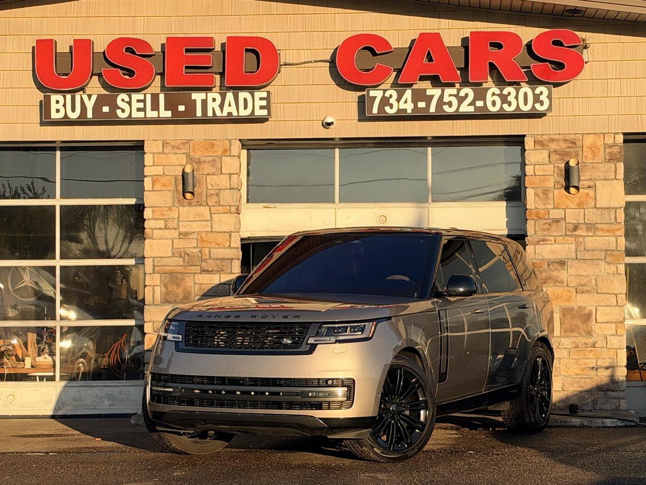 Used 2023 Land Rover Range Rover Long Wheelbase SE AWD/4WD image 1