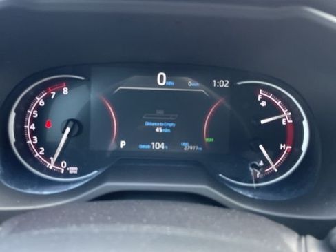 Used 2025 Toyota RAV4 XLE w/ Convenience Package FWD image 10