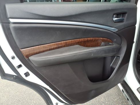 Used 2020 Acura MDX SH-AWD image 12