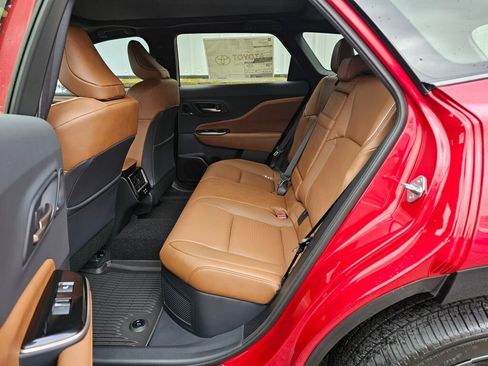 New 2026 Toyota Crown Signia image 8