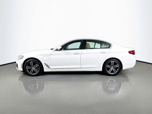 Used 2021 BMW 530e xDrive w/ Convenience Package image 9