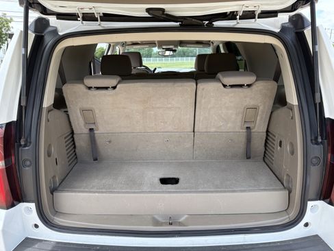 Used 2017 Chevrolet Tahoe LS w/ All-Season Package RWD image 14