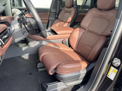 New 2026 Lincoln Aviator Reserve image 17