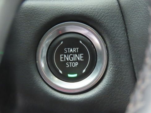 Used 2021 Chevrolet Tahoe Z71 w/ Z71 Off-Road Package AWD/4WD image 28